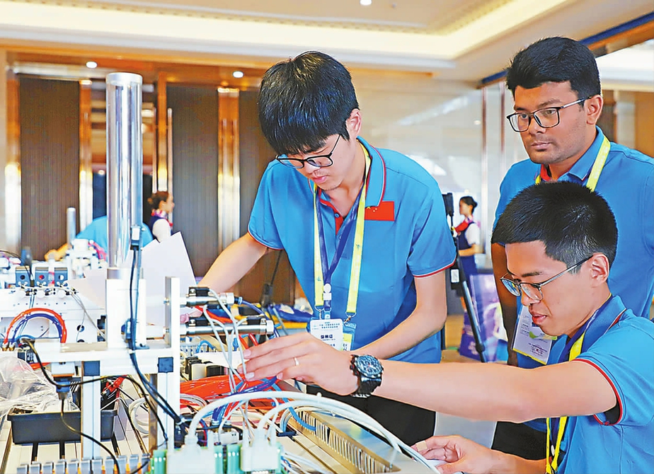 中国·东盟教育交流周首届学生技能竞赛开赛